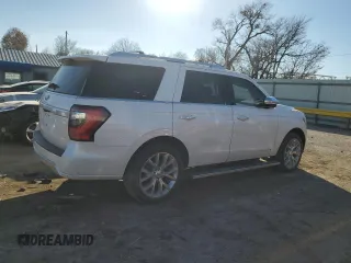 2019 Ford Expedition Platinum with VIN 1FMJU1MT4KEA62215, listed as a Copart auction lot 84104024 with 102,153 mi miles and Salvage Title. Bid and sale history available at carsss.com. Image 3.