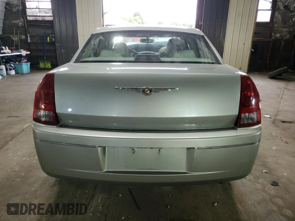 2006 Chrysler 300 Touring with VIN 2C3KK53G26H336220, listed as a Copart auction lot 71821214 with 110,343 mi miles and Salvage Title. Bid and sale history available at carsss.com. Image 6.