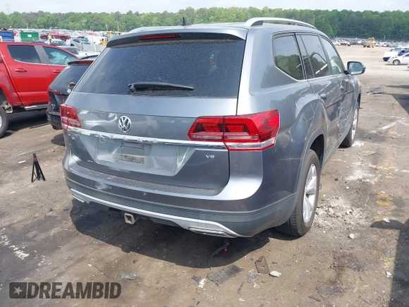 2019 Volkswagen Atlas SE with VIN 1V2DR2CA4KC524033, listed as a IAAI auction lot 42104613 with 97,362 mi miles and . Bid and sale history available at DreamBid. Image 4.