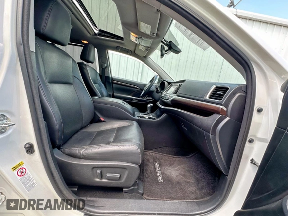 2014 Toyota Highlander Limited with VIN 5TDYKRFH8ES007510, listed as a Copart auction lot 63150215 with 229,244 mi miles and Clean title. Bid and sale history available at DreamBid. Image 5.