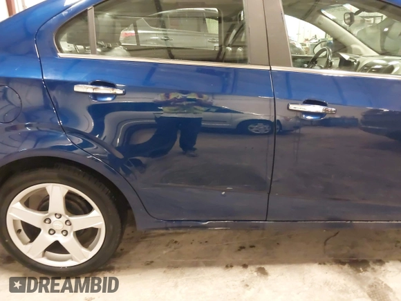 2012 Chevrolet Sonic LTZ z VIN 1G1JE5SB4C4214450, wystawiony jako IAAI lot #42207345 z przebiegiem 120 152 mil mil oraz . Historia ofert i sprzedaży dostępna na DreamBid. Obrazek 19.