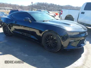 2017 Chevrolet Camaro 1SS z VIN 1G1FF1R7XH0199125, wystawiony jako IAAI lot #41644591 z przebiegiem 110 634 mil mil oraz . Historia ofert i sprzedaży dostępna na DreamBid. Obrazek 1.