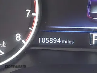 2017 Nissan Maxima SV z VIN 1N4AA6AP0HC450683, wystawiony jako IAAI lot #42101171 z przebiegiem 105 894 mil mil oraz . Historia ofert i sprzedaży dostępna na DreamBid. Obrazek 15.