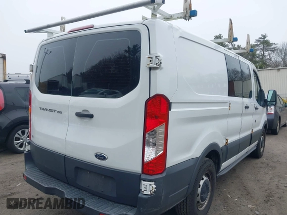 2015 Ford Transit Cargo with VIN 1FTNE1ZMXFKA13211, listed as a IAAI auction lot 41917739 with 250,146 mi miles. Bid and sale history available at carsss.com. Image 4.