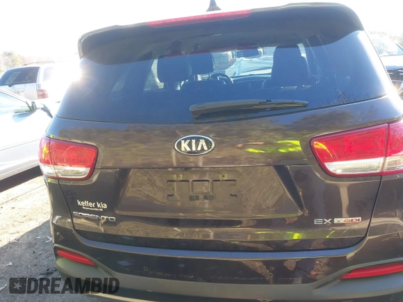 2016 Kia Sorento EX with VIN 5XYPH4A11GG012247, listed as a IAAI auction lot 41304466 with 208,557 mi miles. Bid and sale history available at carsss.com. Image 15.