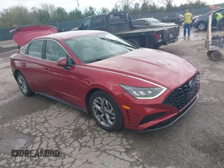 2023 Hyundai Sonata SEL z VIN KMHL64JA5PA266303, wystawiony jako IAAI lot #42147862 z przebiegiem 52 824 mil mil oraz . Historia ofert i sprzedaży dostępna na DreamBid. Obrazek 1.