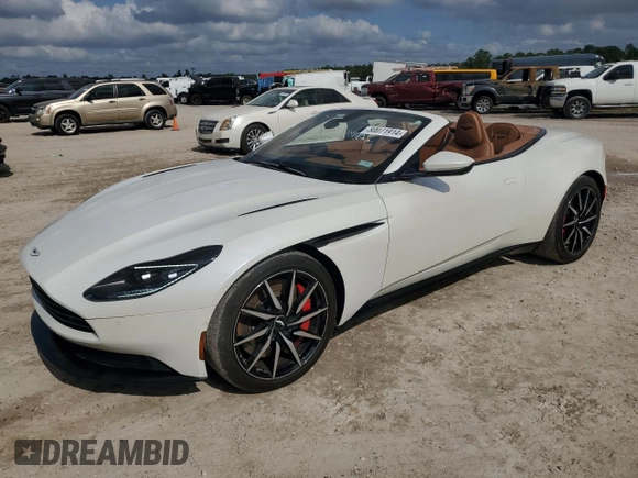 2020 Aston Martin DB11 z VIN SCFRMFCWXLGM09361, wystawiony jako Copart lot #80071914 z przebiegiem 10 972 mil mil oraz Szkoda całkowita • Salvage title. Historia ofert i sprzedaży dostępna na DreamBid. Obrazek 1.