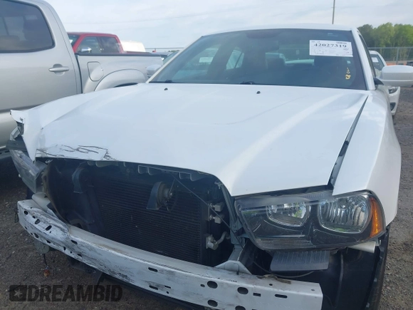 2014 Dodge Charger SXT with VIN 2C3CDXHG4EH337807, listed as a IAAI auction lot 42027319 with 151,988 mi miles. Bid and sale history available at carsss.com. Image 19.