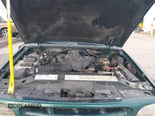 1999 Ford Explorer z VIN 1FMZU24E7XUA94325, wystawiony jako IAAI lot #41440741 z przebiegiem 99 926 mil mil oraz . Historia ofert i sprzedaży dostępna na DreamBid. Obrazek 10.