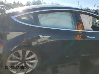 2018 Tesla Model 3 Long Range Battery with VIN 5YJ3E1EB4JF184814, listed as a Copart auction lot 88073115 with Not Provided miles and Salvage Title. Bid and sale history available at DreamBid. Image 10.