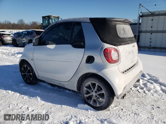 2017 Smart fortwo Passion with VIN WMEFK5DA6HK153469, listed as a Copart auction lot 41960805 with 34,089 mi miles and Salvage title. Bid and sale history available at DreamBid. Image 2.