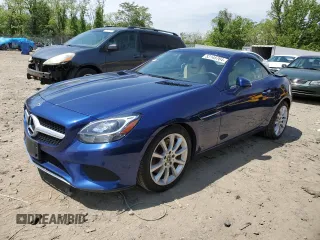 2019 Mercedes-Benz SLC 300 z VIN WDDPK3JA6KF159144, wystawiony jako Copart lot #53145764 z przebiegiem 55 860 mil mil oraz Szkody całkowita. Historia ofert i sprzedaży dostępna na DreamBid. Obrazek 1.