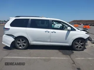 2014 Toyota Sienna SE z VIN 5TDXK3DC0ES515325, wystawiony jako IAAI lot #42520007 z przebiegiem 155 649 mil mil oraz . Historia ofert i sprzedaży dostępna na DreamBid. Obrazek 14.