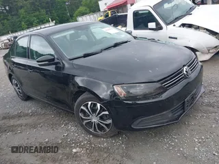 2014 Volkswagen Jetta SE с VIN 3VWD07AJ6EM294202, выставлен на аукционе IAAI как лот 42364119 с пробегом 77 393 миль миль и . История ставок и продаж доступна на DreamBid. Изображение 1.