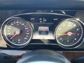 2019 Mercedes-Benz E-Class E 300 with VIN WDDZF4KB8KA594741, listed as a Copart auction lot 49678585 with 57,814 mi miles and Salvage Title. Bid and sale history available at carsss.com. Image 9.