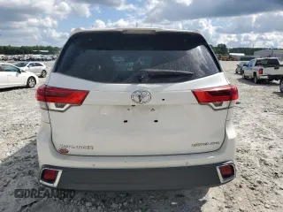 2018 Toyota Highlander Limited z VIN 5TDDZRFH2JS905752, wystawiony jako Copart lot #65187645 z przebiegiem 142 054 mil mil oraz Nie do naprawy • Non repairable. Historia ofert i sprzedaży dostępna na DreamBid. Obrazek 6.