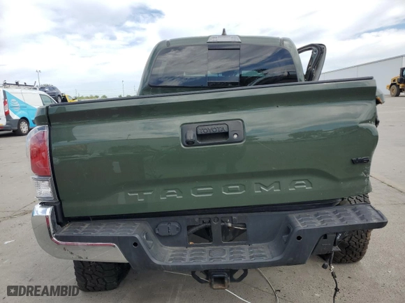 2020 Toyota Tacoma 4WD SR5 with VIN 5TFCZ5AN0LX228859, listed as a Copart auction lot 52820355 with 0 mi miles and Non Repairable. Bid and sale history available at carsss.com. Image 6.