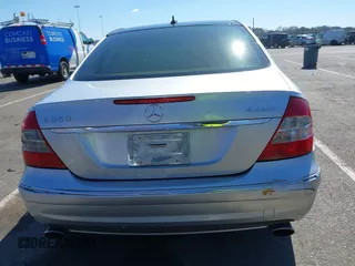 2009 Mercedes-Benz E 350 Luxury z VIN WDBUF87X99B417392, wystawiony jako IAAI lot #41890891 z przebiegiem 172 385 mil mil oraz . Historia ofert i sprzedaży dostępna na DreamBid. Obrazek 16.