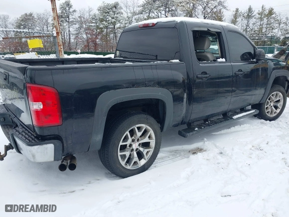 2007 Chevrolet Silverado 1500 LTZ with VIN 2GCEK13M771531683, listed as a IAAI auction lot 41558991 with 999,999 mi miles. Bid and sale history available at carsss.com. Image 4.