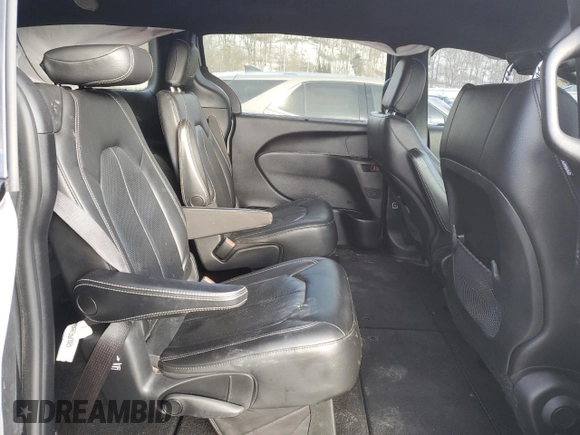 2020 Chrysler Pacifica Launch Edition with VIN 2C4RC3BG7LR289222, listed as a Copart auction lot 45941595 with 58,631 mi miles and Salvage title. Bid and sale history available at DreamBid. Image 11.