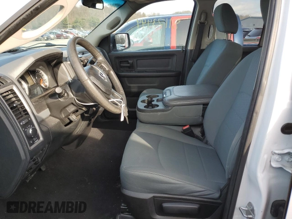 2017 Ram 1500 ST z VIN 1C6RR7FT7HS587361, wystawiony jako Copart lot #81173944 z przebiegiem 88 540 mil mil oraz Czysty tytuł • Clean title. Historia ofert i sprzedaży dostępna na DreamBid. Obrazek 7.