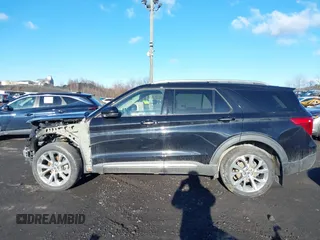 2021 Ford Explorer Platinum with VIN 1FM5K8HC8MGB86120, listed as a IAAI auction lot 41822179 with 58,848 mi miles. Bid and sale history available at carsss.com. Image 15.
