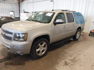 2009 Chevrolet Suburban LTZ с VIN 1GNFC36099R156290, выставлен на аукционе IAAI как лот 42508426 с пробегом 197 821 миль миль и . История ставок и продаж доступна на DreamBid. Изображение 2.