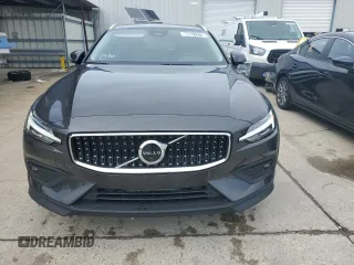 2025 Volvo V60 Plus z VIN YV4L12WK3S2149179, wystawiony jako Copart lot #60921275 z przebiegiem 609 mil mil oraz Czysty tytuł • Clean title. Historia ofert i sprzedaży dostępna na DreamBid. Obrazek 5.