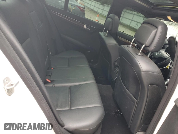 2009 Mercedes-Benz C 300 Sport with VIN WDDGF54X79R064231, listed as a Copart auction lot 58400805 with 90,789 mi miles and Salvage title. Bid and sale history available at DreamBid. Image 10.