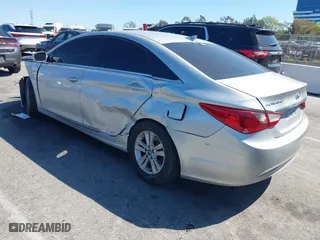2013 Hyundai Sonata GLS with VIN 5NPEB4AC3DH786076, listed as a IAAI auction lot 41840894 with 173,169 mi miles. Bid and sale history available at carsss.com. Image 3.