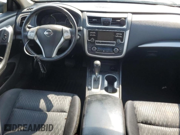 2017 Nissan Altima SV z VIN 1N4AL3AP6HC116408, wystawiony jako Copart lot #54932685 z przebiegiem 141 468 mil mil oraz Szkoda całkowita • Salvage title. Historia ofert i sprzedaży dostępna na DreamBid. Obrazek 8.