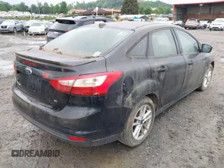 2012 Ford Focus SE с VIN 1FAHP3F21CL460902, выставлен на аукционе IAAI как лот 42482808 с пробегом 147 576 миль миль и . История ставок и продаж доступна на DreamBid. Изображение 4.