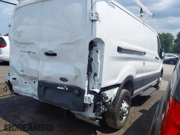 2024 Ford Transit z VIN 1FTYE2Y87RKA82840, wystawiony jako IAAI lot #42644818 z przebiegiem 10 940 mil mil oraz . Historia ofert i sprzedaży dostępna na DreamBid. Obrazek 4.