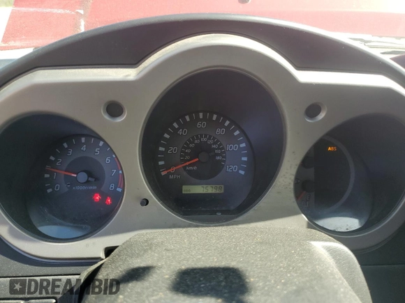 2003 Nissan Xterra SE z VIN 5N1MD28Y63C630003, wystawiony jako Copart lot #54352935 z przebiegiem 75 798 mil mil oraz Szkody całkowita. Historia ofert i sprzedaży dostępna na DreamBid. Obrazek 9.