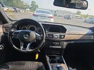 2015 Mercedes-Benz E 350 Luxury with VIN WDDHF8JB1FB093744, listed as a Copart auction lot 61696595 with 234,699 mi miles and Clean title. Bid and sale history available at DreamBid. Image 9.
