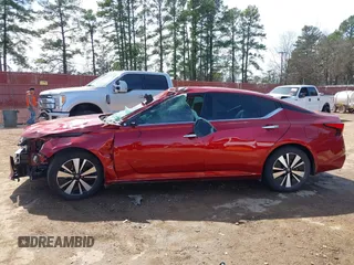 2019 Nissan Altima 2.5 SV with VIN 1N4BL4DV9KC218782, listed as a IAAI auction lot 41679464 with 112,195 mi miles. Bid and sale history available at carsss.com. Image 14.