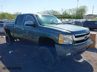 2007 Chevrolet Silverado 1500 LTZ with VIN 2GCEK13M071572981, listed as a IAAI auction lot 42054093 with 284,423 mi miles. Bid and sale history available at carsss.com. Image 1.