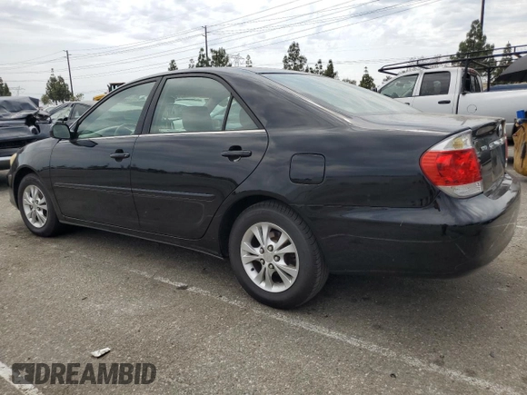 2006 Toyota Camry LE z VIN 4T1BF32K56U621741, wystawiony jako Copart lot #59577595 z przebiegiem 189 155 mil mil oraz Czysty tytuł • Clean title. Historia ofert i sprzedaży dostępna na DreamBid. Obrazek 2.