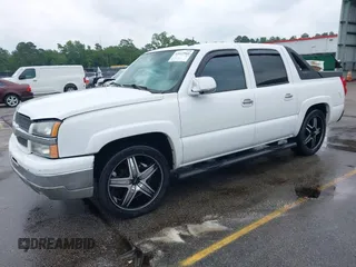 2005 Chevrolet Avalanche LS with VIN 3GNEC12Z55G199068, listed as a IAAI auction lot 42412960 with 193,710 mi miles and . Bid and sale history available at DreamBid. Image 2.