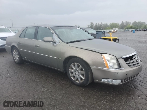 2010 Cadillac DTS 1SD z VIN 1G6KH5EY6AU126664, wystawiony jako Copart lot #58533225 z przebiegiem Nie podano mil oraz Szkoda całkowita • Salvage title. Historia ofert i sprzedaży dostępna na DreamBid. Obrazek 4.