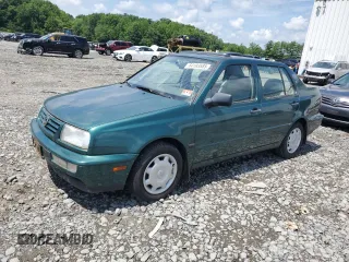 1996 Volkswagen Jetta z VIN 3VWSA81H2TM042452, wystawiony jako Copart lot #64193585 z przebiegiem 36 407 mil mil oraz Czysty tytuł • Clean title. Historia ofert i sprzedaży dostępna na DreamBid. Obrazek 1.