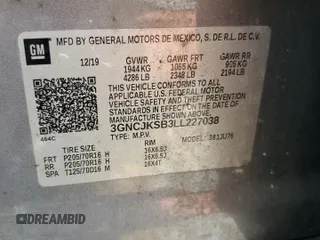 2020 Chevrolet Trax LS z VIN 3GNCJKSB3LL227038, wystawiony jako Copart lot #60031745 z przebiegiem 111 416 mil mil oraz Nie do naprawy • Non repairable. Historia ofert i sprzedaży dostępna na DreamBid. Obrazek 13.