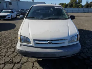 1999 Toyota Sienna CE with VIN 4T3GF19C5XU166813, listed as a Copart auction lot 42228565 with 195,909 mi miles and Salvage Title. Bid and sale history available at carsss.com. Image 5.