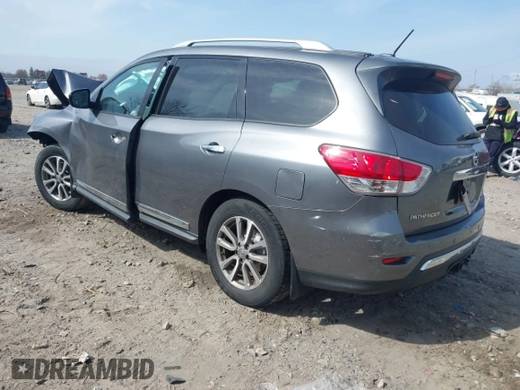 2015 Nissan Pathfinder SV z VIN 5N1AR2MM1FC677029, wystawiony jako IAAI lot #41791507 z przebiegiem Nie podano mil oraz . Historia ofert i sprzedaży dostępna na DreamBid. Obrazek 3.