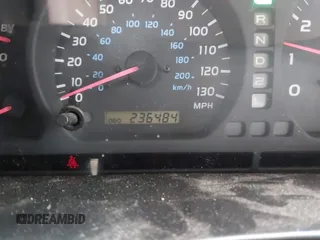 2000 Toyota Land Cruiser with VIN JT3HT05J8Y0084239, listed as a IAAI auction lot 41440548 with 240,000 mi miles. Bid and sale history available at carsss.com. Image 15.