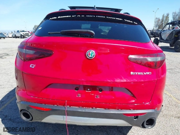 2022 Alfa Romeo Stelvio Ti with VIN ZASPAKBN0N7D39153, listed as a IAAI auction lot 40220043 with 1 mi miles. Bid and sale history available at carsss.com. Image 16.