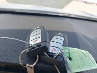 2024 Mitsubishi Outlander SEL z VIN JA4J4WA88RZ018247, wystawiony jako IAAI lot #40377423 z przebiegiem 9 558 mil mil oraz . Historia ofert i sprzedaży dostępna na DreamBid. Obrazek 11.