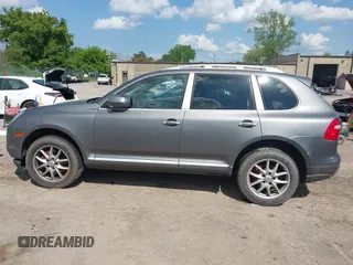 2008 Porsche Cayenne S z VIN WP1AB29P48LA44473, wystawiony jako IAAI lot #42273368 z przebiegiem 181 076 mil mil oraz . Historia ofert i sprzedaży dostępna na DreamBid. Obrazek 14.