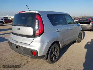 2017 Kia Soul with VIN KNDJN2A26H7484289, listed as a IAAI auction lot 41290574 with 82,860 mi miles. Bid and sale history available at carsss.com. Image 4.