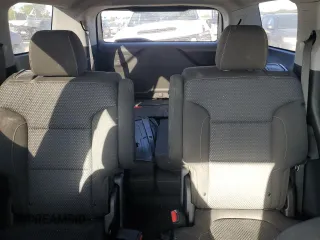 2020 GMC Acadia SLE z VIN 1GKKNKLS2LZ182288, wystawiony jako Copart lot #74062224 z przebiegiem 77 987 mil mil oraz Szkody całkowita. Historia ofert i sprzedaży dostępna na DreamBid. Obrazek 10.